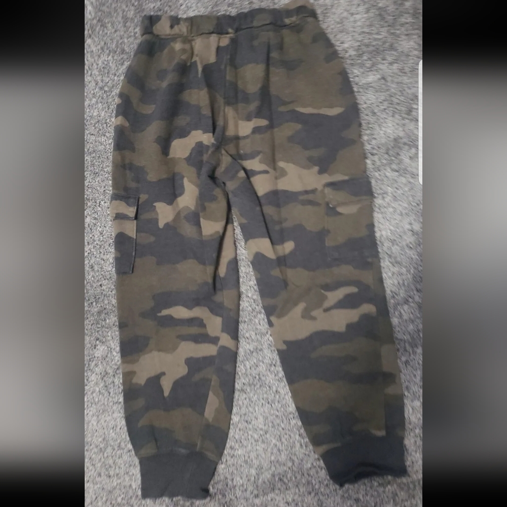Victorias Secret Pink Everyday Lounge Jogger Sweatpants Camouflage size medium